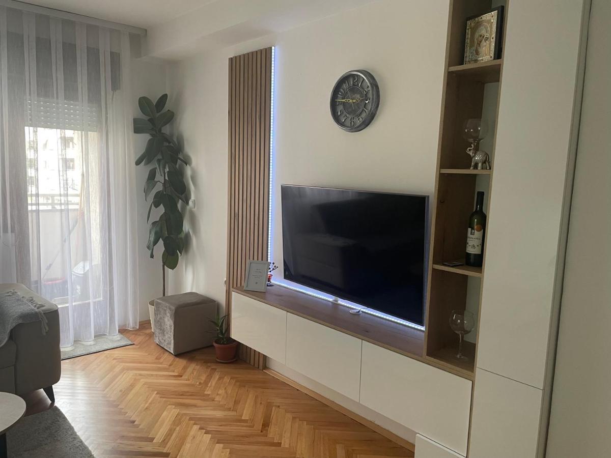 Ferienwohnung Modern Reality Kumanovo Exterior foto