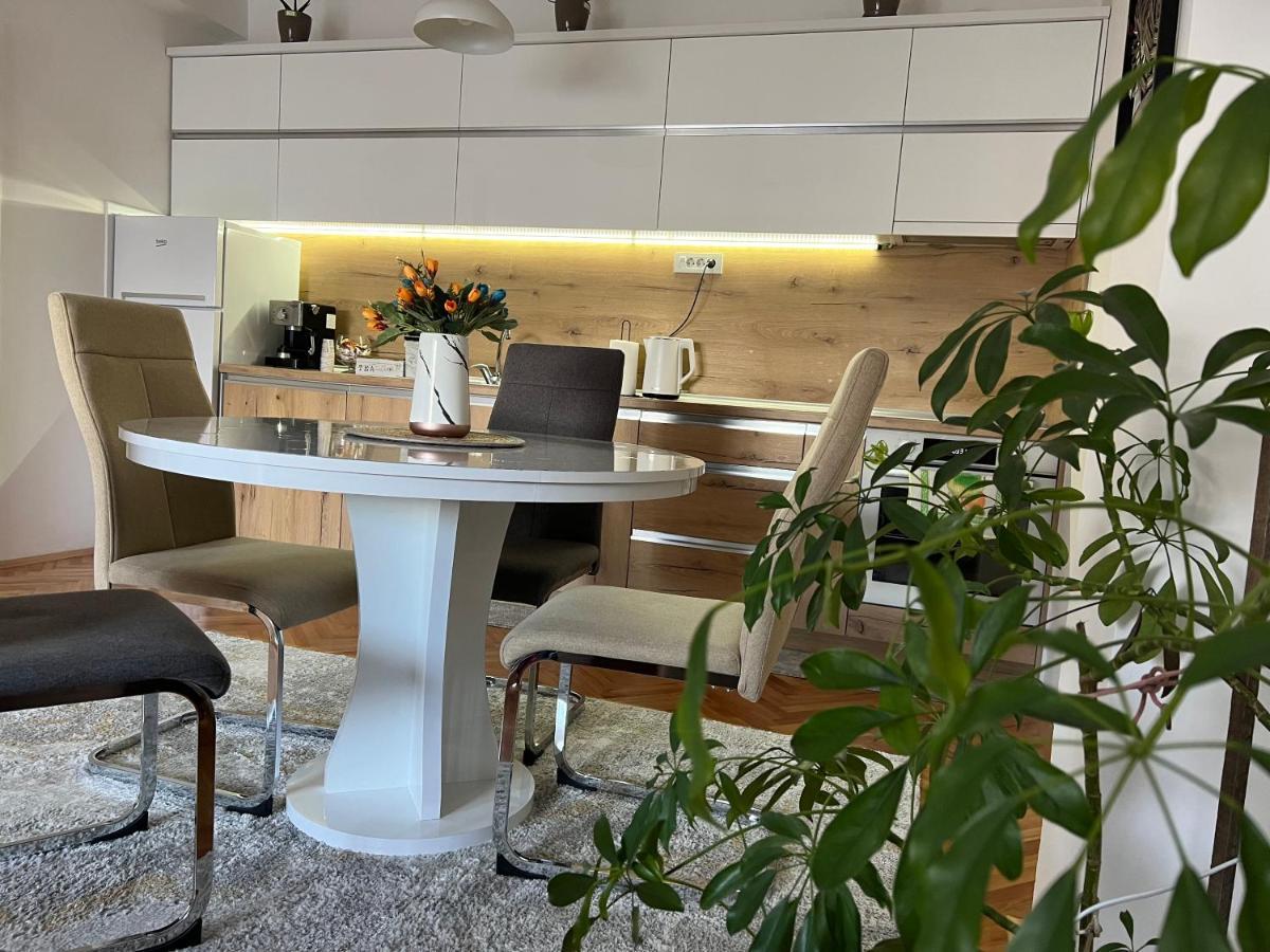 Ferienwohnung Modern Reality Kumanovo Exterior foto